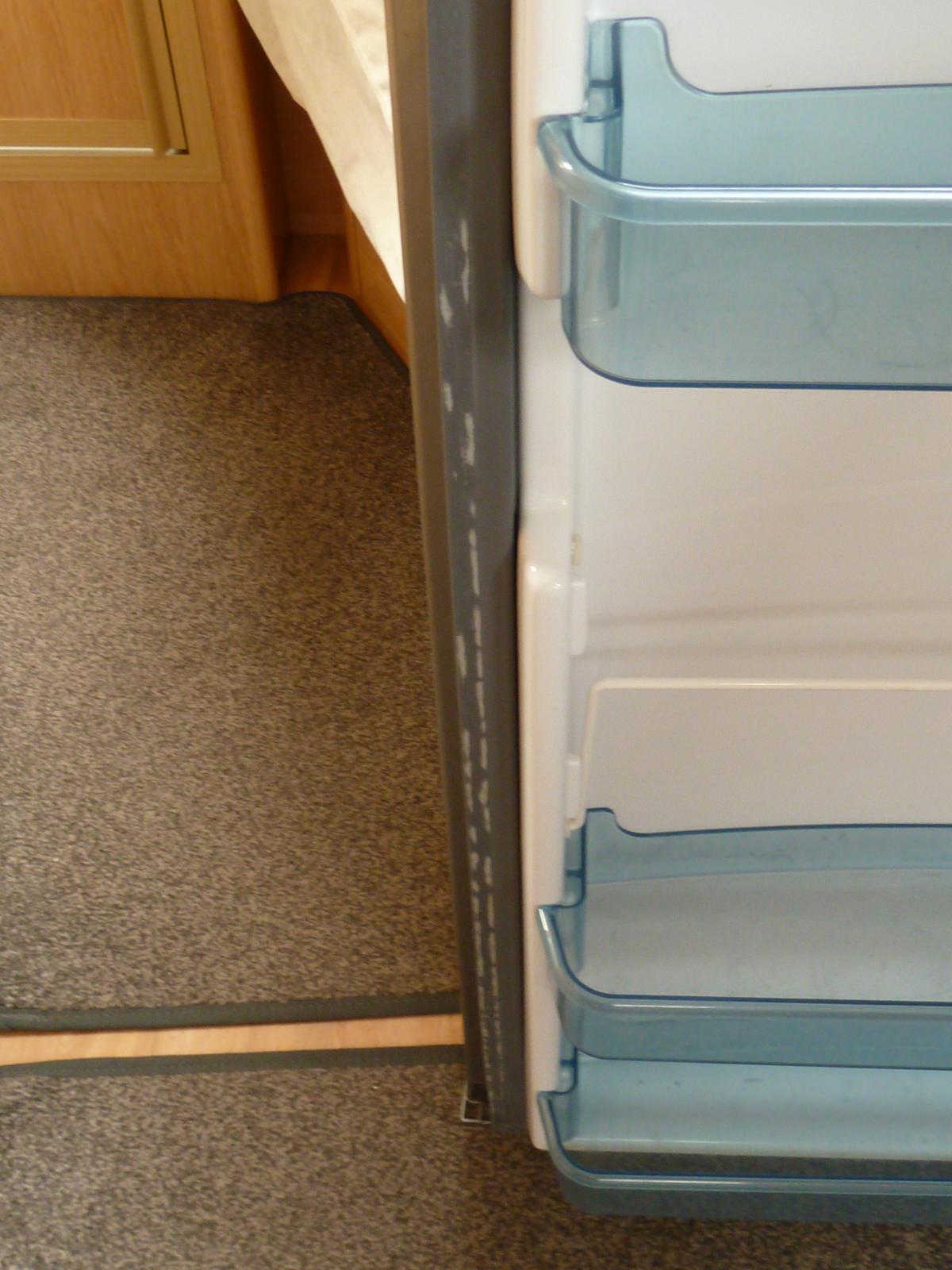 rubber seal around fridge door